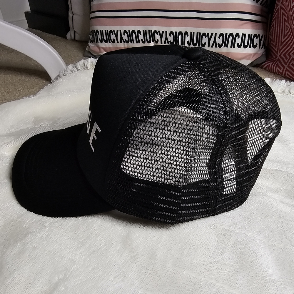 Savage Cap Black Snapback Mesh Lightweight NWOT - Picture 2 of 4